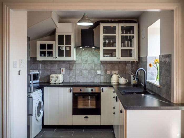 Appartamento Rosies Clifden Esterno foto