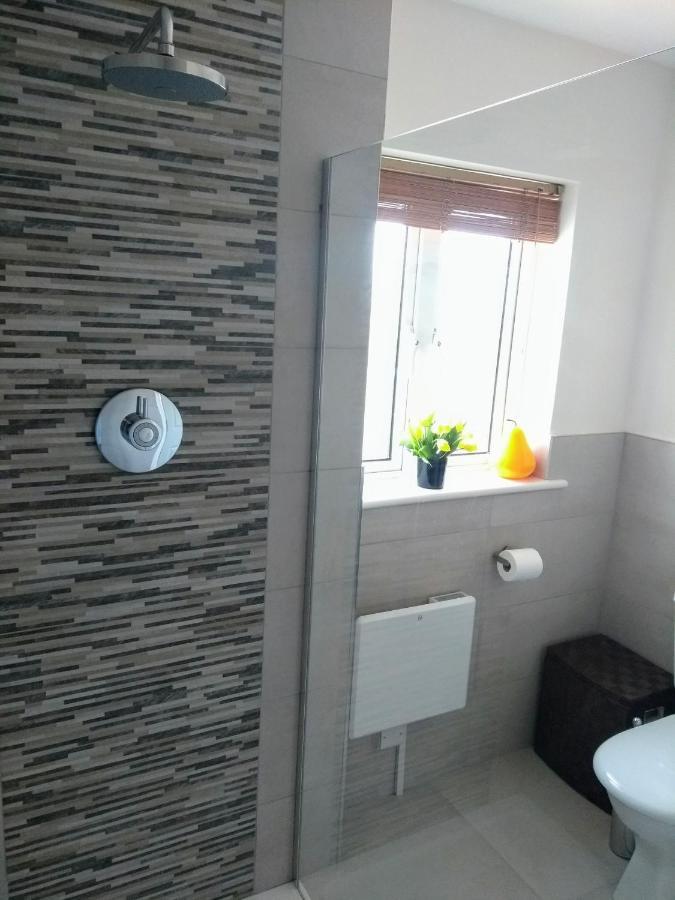 Appartamento Rosies Clifden Esterno foto